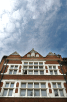 Chương trình cao đẳng cộng đồng The Alexander Teacher Training School